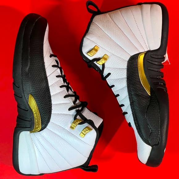 Air Jordan 12 Retro "Royalty Taxi" Size: (7y) - Picture 10 of 14